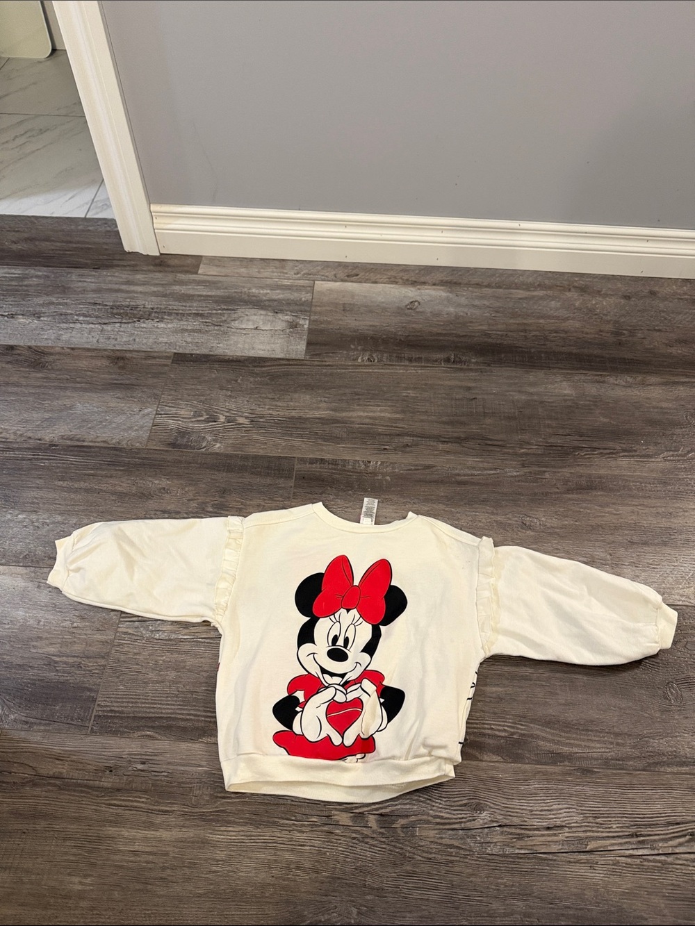 Disney Girls Minnie Mouse Graphic Sweatshirt - White with Red Accents